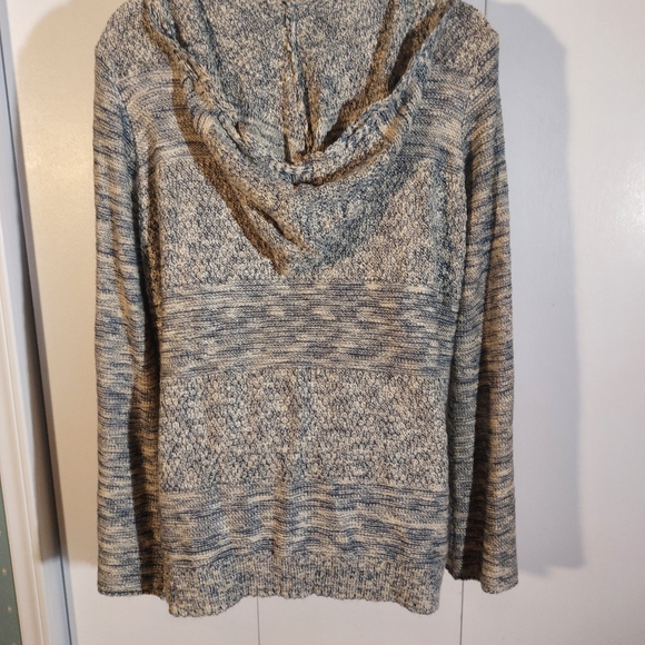 Woman's long sleeve sweater - Picture 6 of 8